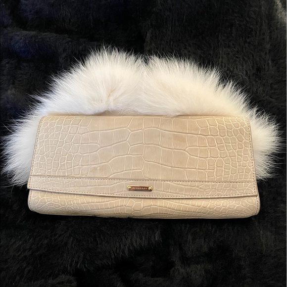 NWT BURBERRY 100% Alligator Clutch. - Picture 3 of 16